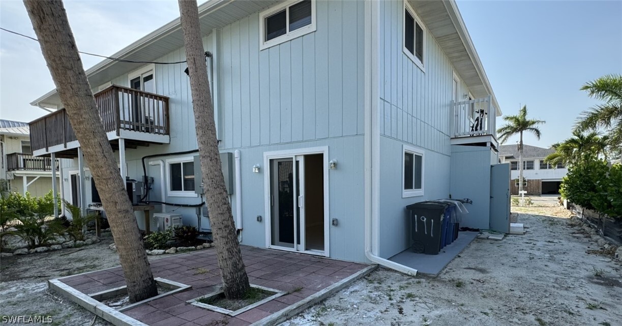 191 Anchorage St in Fort Myers Beach, FL - Building Photo