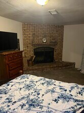 25609 Lawson St, Unit 1 in Black Diamond, WA - Foto de edificio - Building Photo