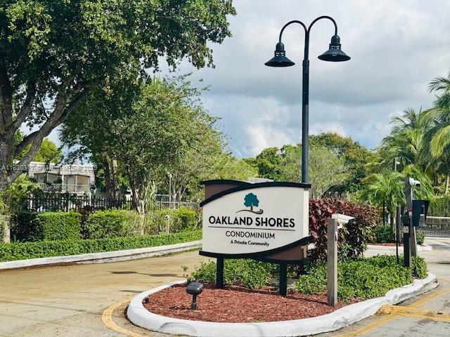3109 Oakland Shores Dr in Oakland Park, FL - Building Photo - Building Photo