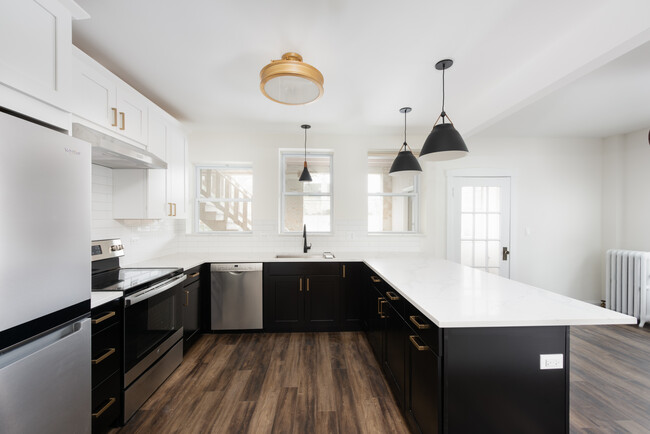 1044 Asbury Ave, Unit 2N in Evanston, IL - Building Photo - Building Photo