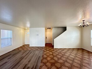 6270 Canebrake Ct in Las Vegas, NV - Building Photo - Building Photo