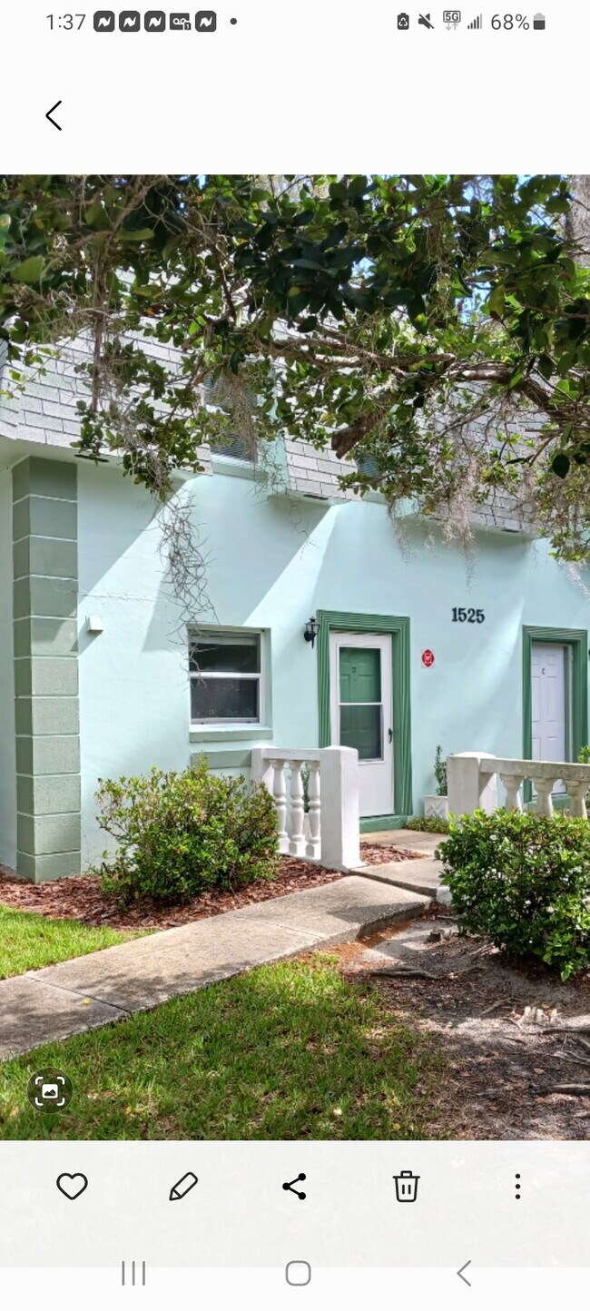 1525 SE 25th St, Unit #B in Ocala, FL - Foto de edificio - Building Photo