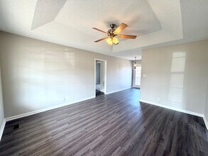 935 Lindsey Dr in Clarksville, TN - Building Photo - Building Photo