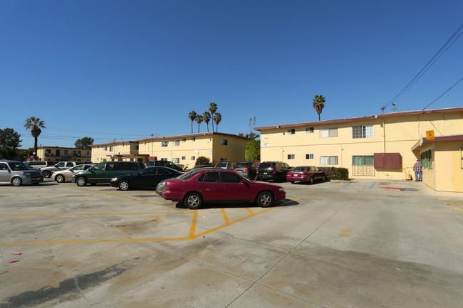 Westminster Apartments in Westminster, CA - Building Photo - Building Photo