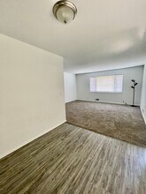 1422 Cloverdale Dr in Park City, KS - Building Photo - Building Photo