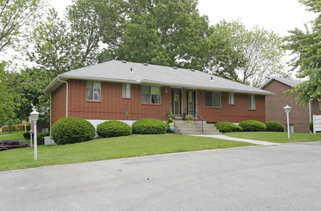 Continental North in Gladstone, MO - Foto de edificio