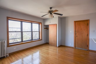 1348 W Foster Ave in Chicago, IL - Building Photo - Building Photo