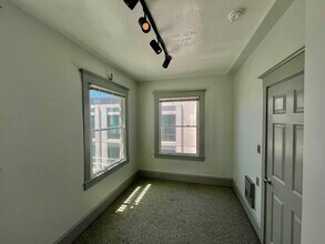 2415 Van Ness Ave in San Francisco, CA - Building Photo - Building Photo