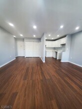 195 Main St in Millburn, NJ - Building Photo - Building Photo