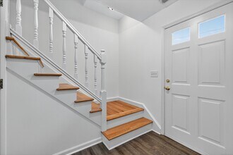 55 Locust St in Greenwich, CT - Building Photo - Building Photo