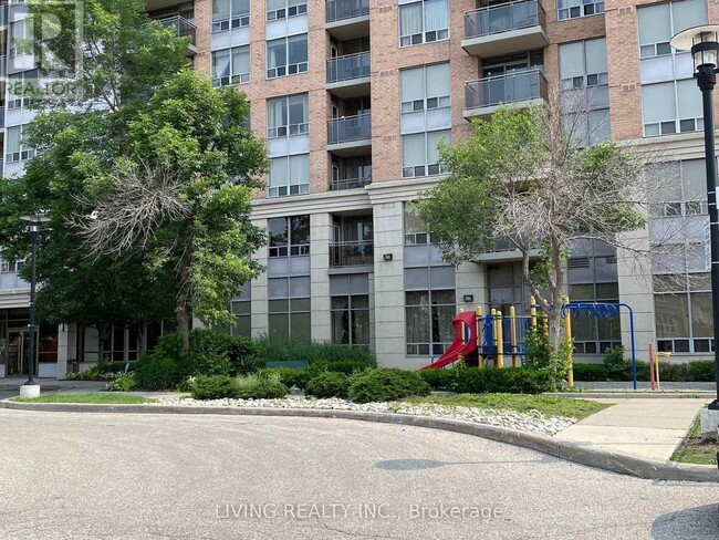 55-1555 Strathaven Dr in Mississauga, ON - Building Photo - Building Photo