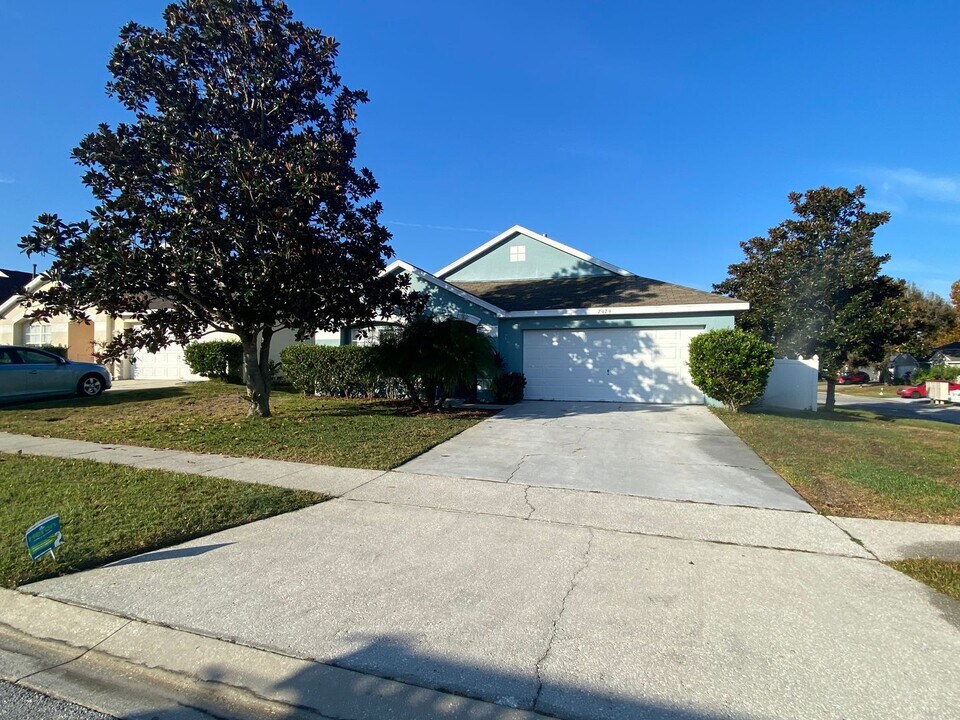 2929 Wilshire Rd in Clermont, FL - Building Photo