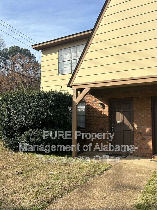 1926 E 48th St in Tuscaloosa, AL - Building Photo