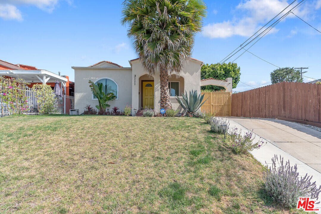 3111 W 69th St in Los Angeles, CA - Building Photo
