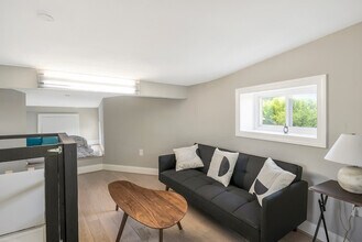 45 Rhode Island Ave NE in Washington, DC - Foto de edificio - Building Photo