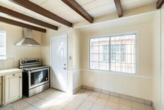 12015 Riverside Dr in Los Angeles, CA - Building Photo - Building Photo