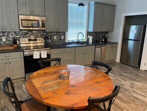 8470 Hearn Rd in Palmetto, GA - Building Photo - Building Photo