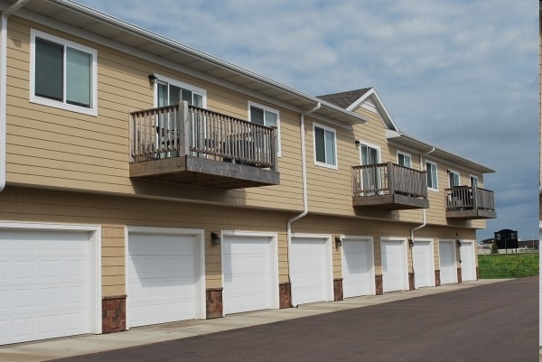 Jackson Heights Apartments & Townhomes