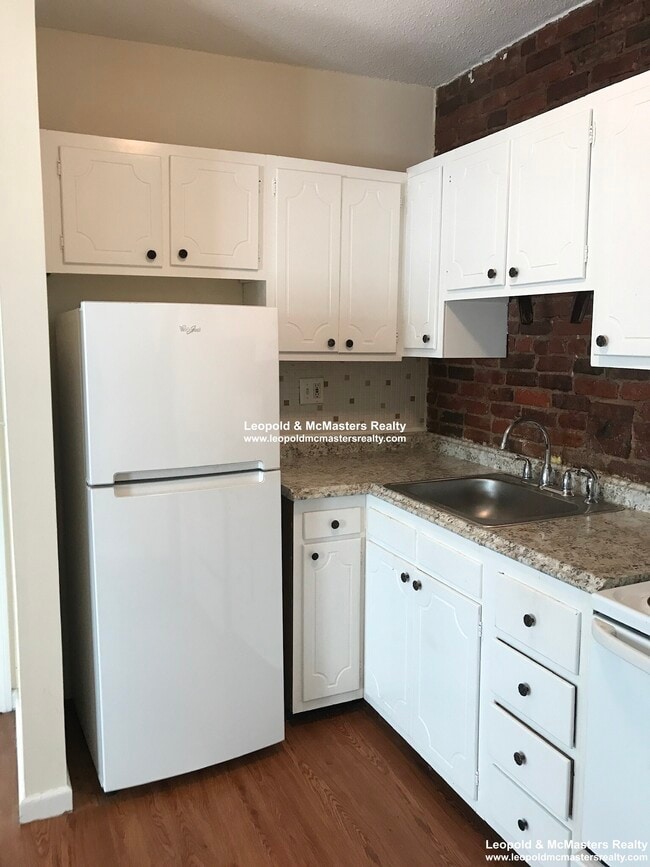 67 S Huntington Ave, Unit 3