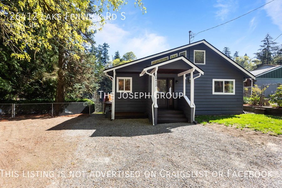 26412 Lake Fenwick Rd S in Kent, WA - Foto de edificio