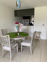931 Twin Lakes Dr in Coral Springs, FL - Building Photo - Building Photo