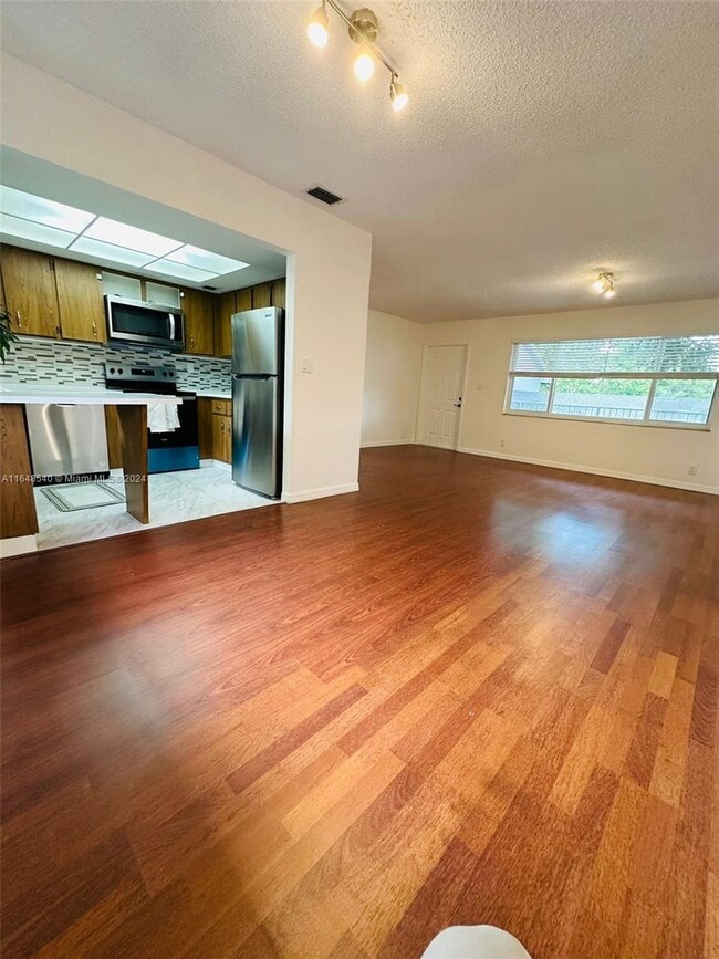 660 Cypress Club Way in Pompano Beach, FL - Building Photo - Building Photo