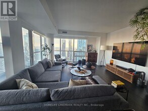 88 Scott St in Toronto, ON - Building Photo - Building Photo