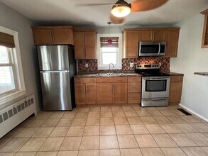 39 Phebe Ave in Lowell, MA - Building Photo - Building Photo