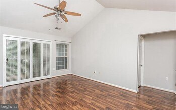 4402 Silverbrook Ln in Owings Mills, MD - Building Photo - Building Photo