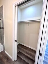 446 S Chicago St, Unit 446 in Los Angeles, CA - Building Photo - Building Photo