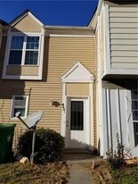 457 Prince of Wales in Stone Mountain, GA - Building Photo