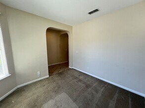 4617 Stuben Ct in Elk Grove, CA - Building Photo - Building Photo