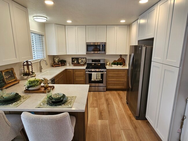 property at 11713 S Eagle Ridge Dr