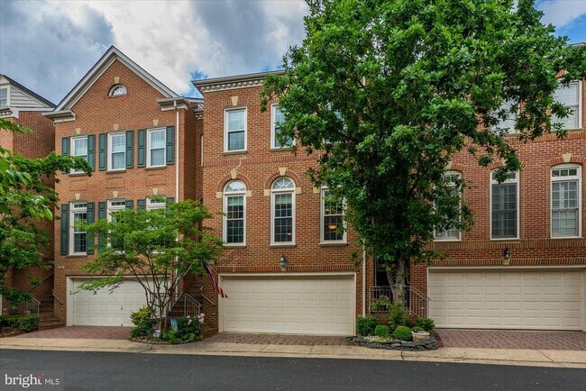 property at 265 Murtha St