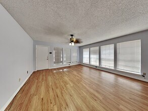 7105 Rolling Fork Dr in Dallas, TX - Building Photo - Building Photo