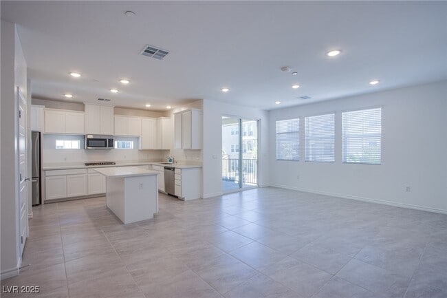 property at 2555 Hampton Rd