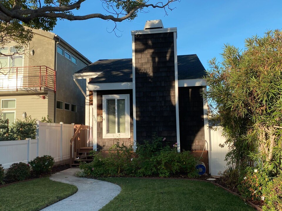 539 Richmond St in El Segundo, CA - Building Photo