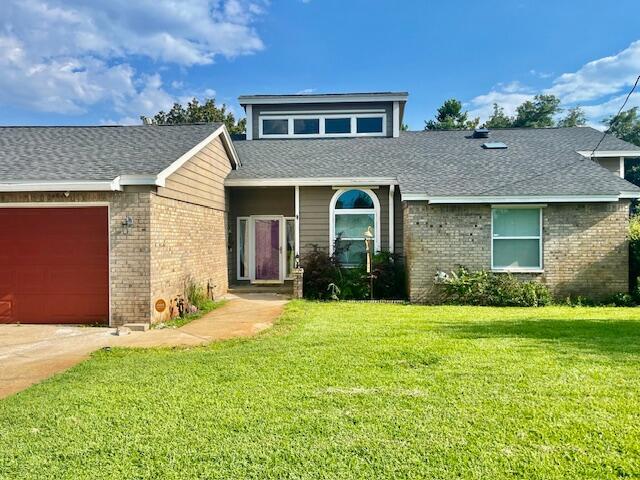 property at 833 Linda Dr