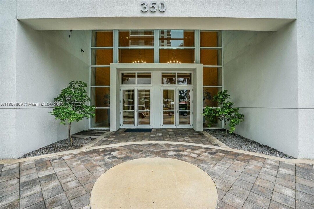 350 NE 24th St in Miami, FL - Building Photo