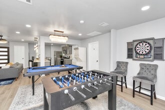 5107 Cortelyou Ln in Houston, TX - Building Photo - Building Photo