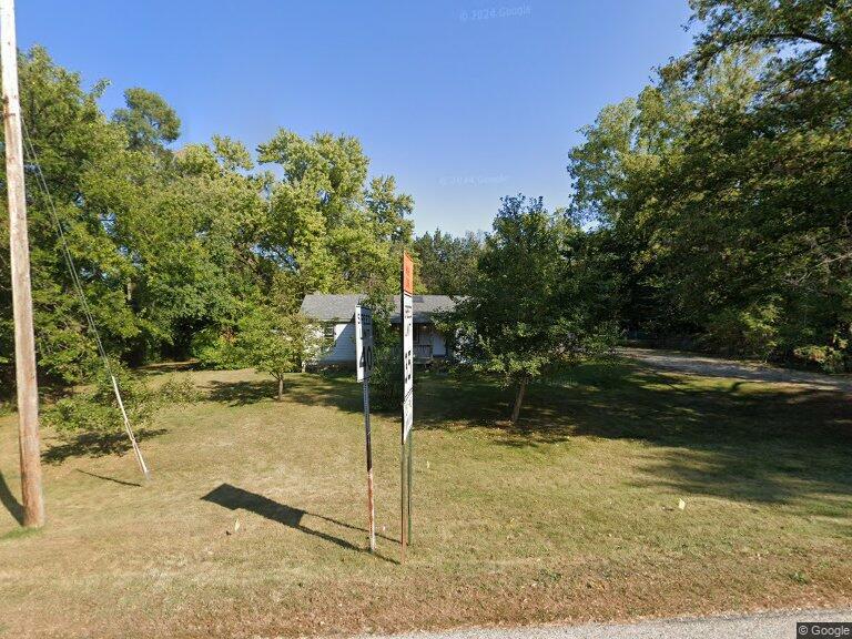 26467 W Grass Lake Rd in Antioch, IL - Building Photo