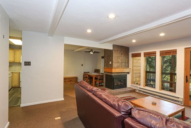 property at 815 Columbine Rd