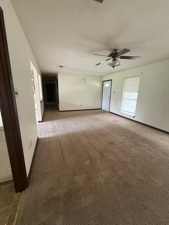 6404 J F Douglas Dr in Ocean Springs, MS - Building Photo - Building Photo