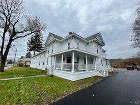 144 Clinton Ave in Cortland, NY - Building Photo