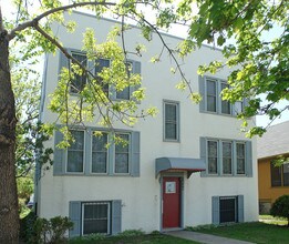 1530 Concordia Ave in St. Paul, MN - Foto de edificio - Building Photo