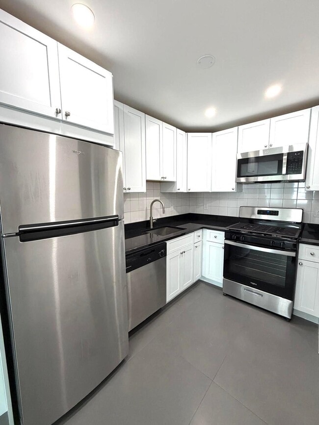 property at 8 Bergen Ridge Rd