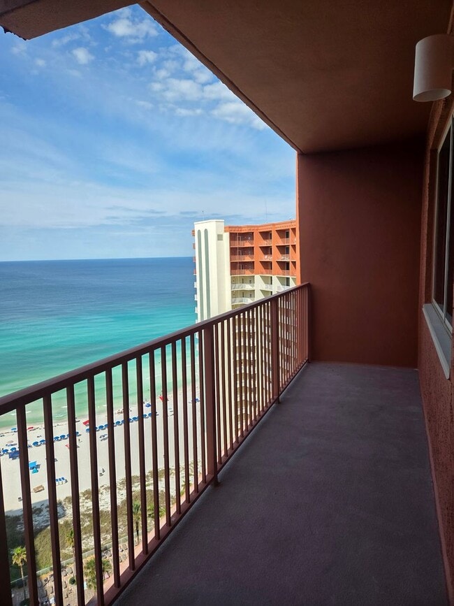 9900 S Thomas Dr in Panama City Beach, FL - Building Photo - Building Photo