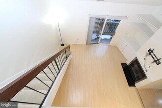 5220 Ravens Crest Dr in Plainsboro, NJ - Building Photo - Building Photo