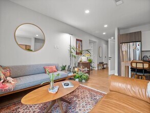 9 Central St in Somerville, MA - Building Photo - Building Photo