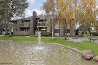 Building - Park Lakewood Apartamentos in Modesto, California